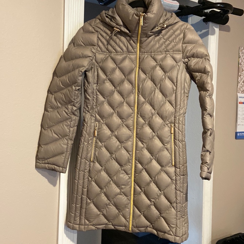 Michael kors down parka in fawn color